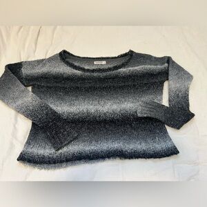 🐳 Cropped Garage Sweater